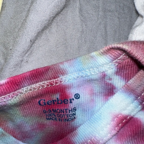 Baby girl 0-3 month set of onesies and pullovers - Picture 3 of 4